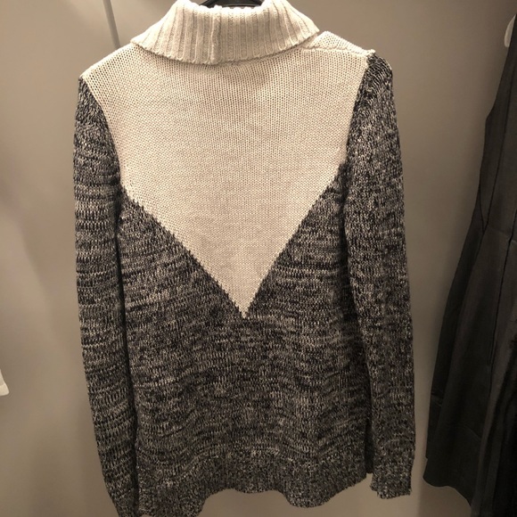 Sweater - Picture 2 of 3